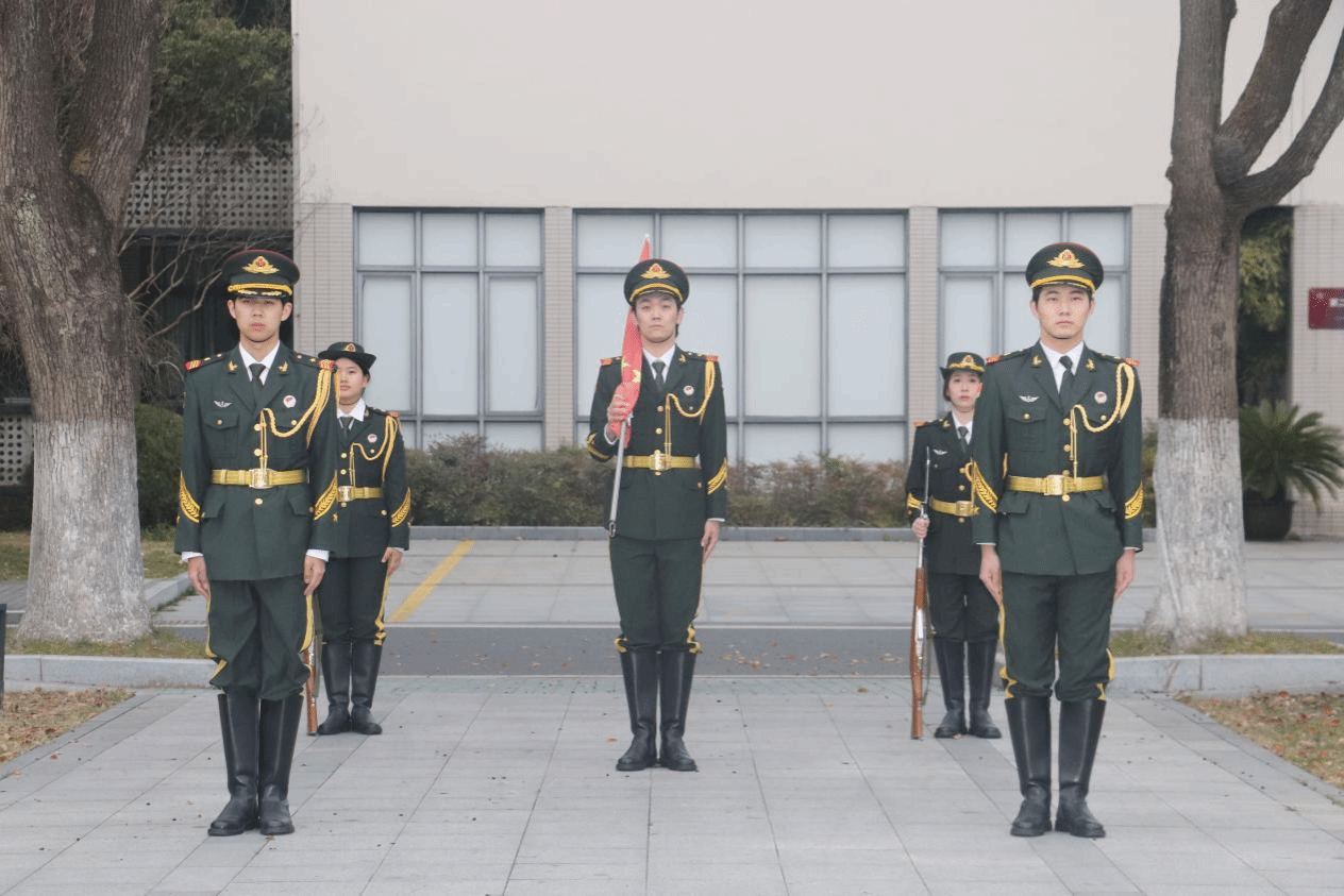 太阳集团城娱8722新学期升旗仪式顺利举行